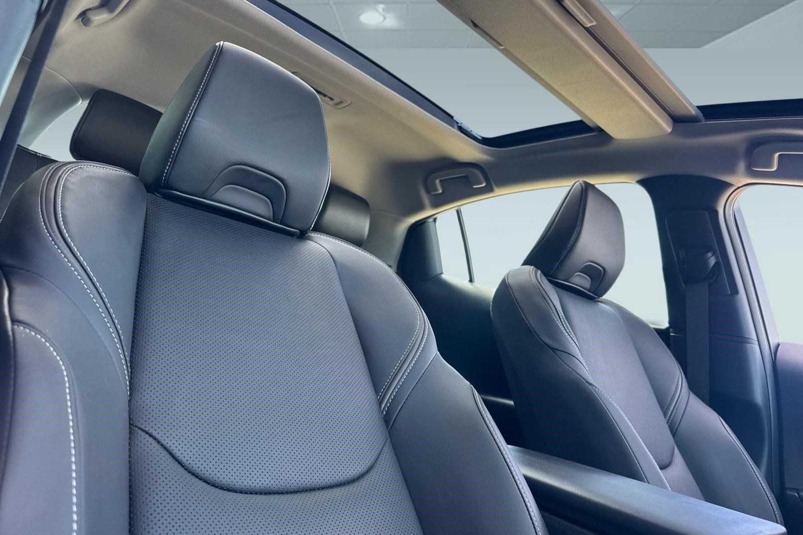 New 2027 Toyota Prius LE FWD image 22