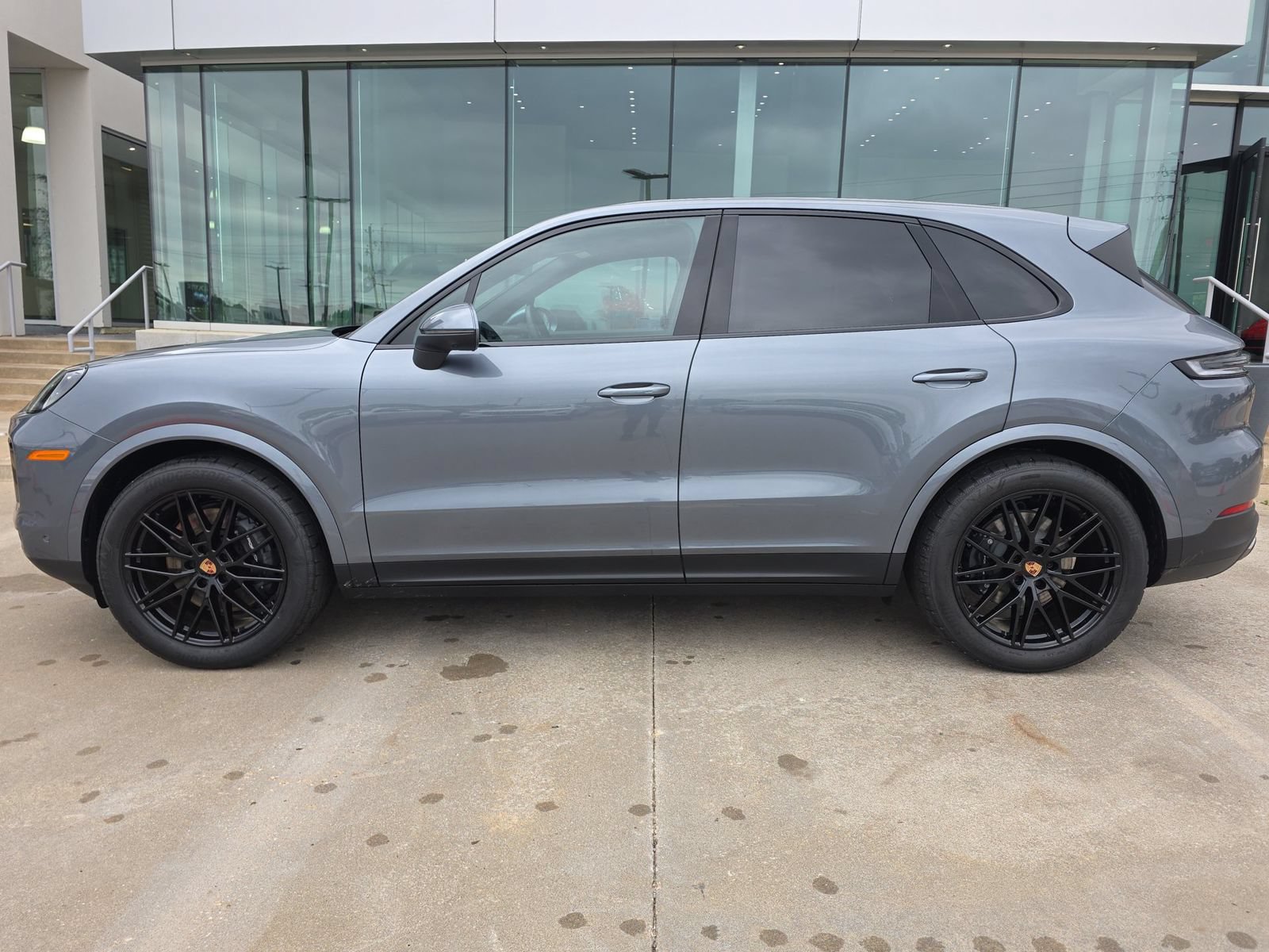 New 2026 Porsche Cayenne AWD/4WD image 2