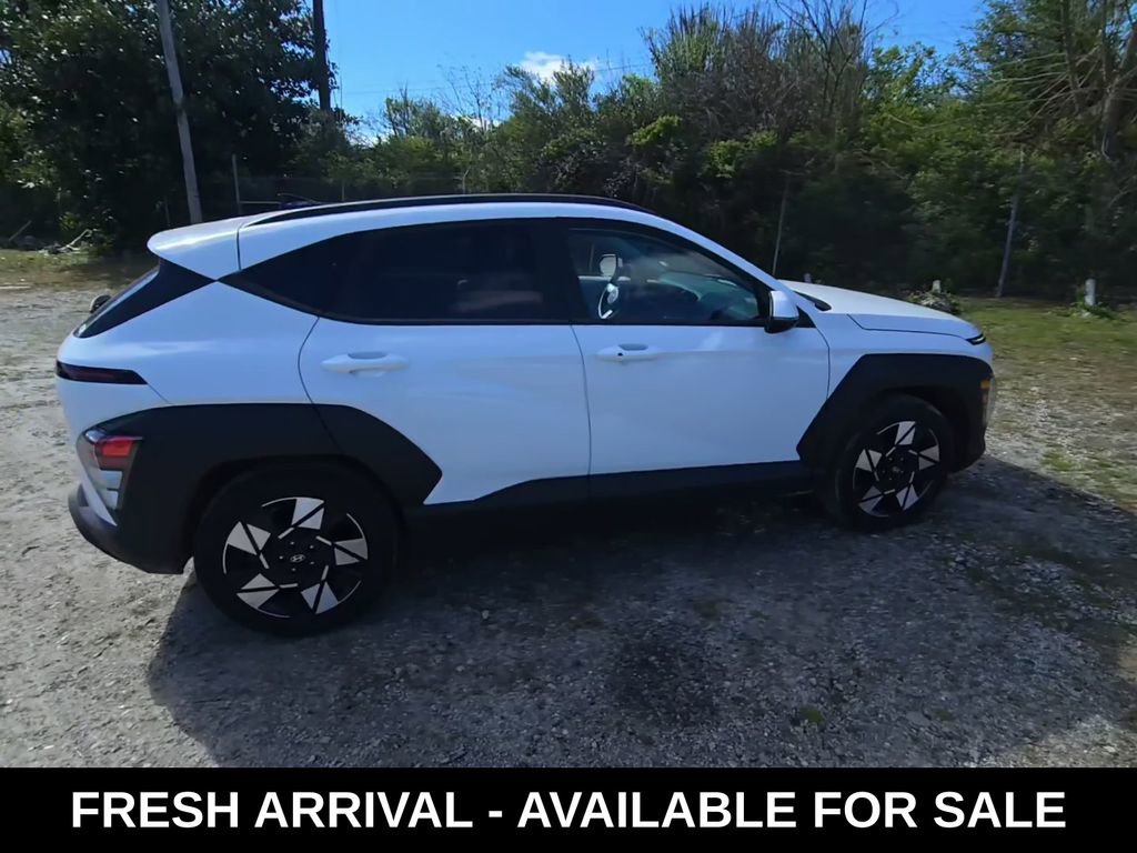 Used 2025 Hyundai Kona SEL image 2