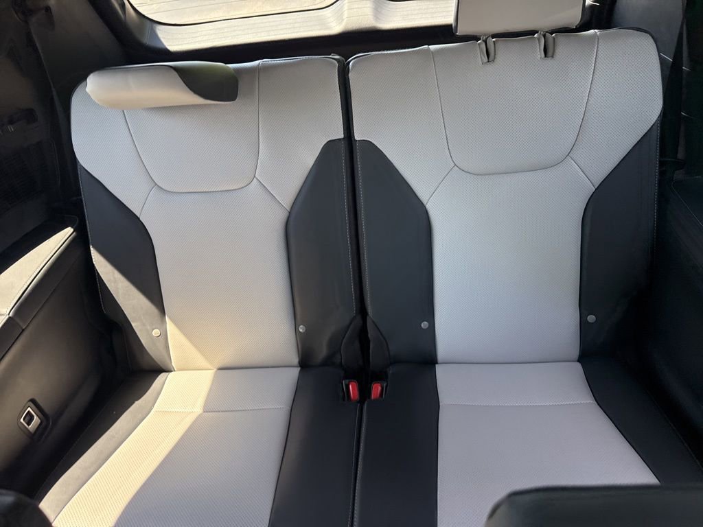 Used 2025 Lexus TX 500h AWD w/ Technology Package image 15