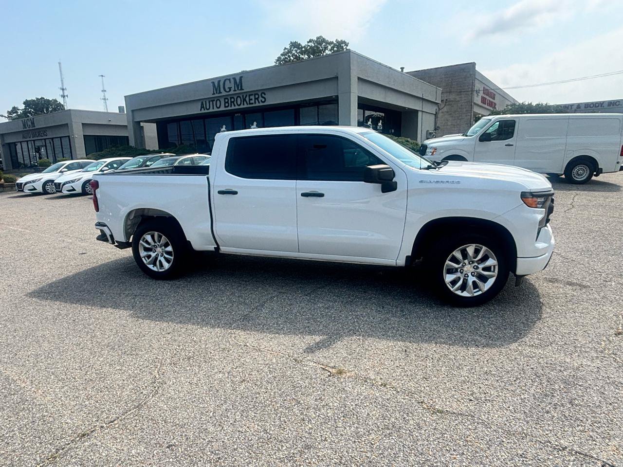 Used 2022 Chevrolet Silverado 1500 Custom RWD image 25