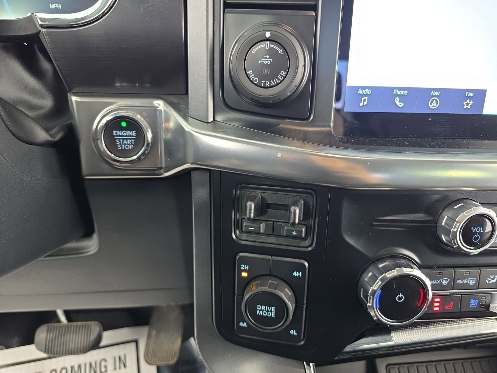 Used 2023 Ford F150 Lariat w/ Equipment Group 502A High image 19