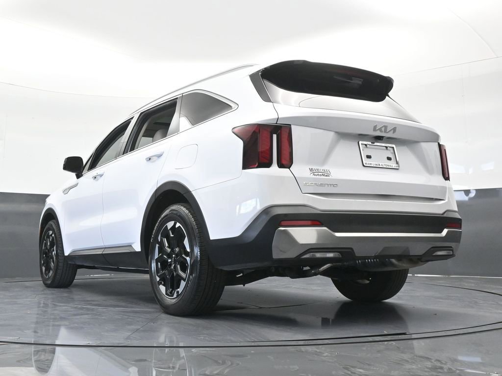 Used 2024 Kia Sorento S w/ Panoramic Sunroof Package FWD image 61