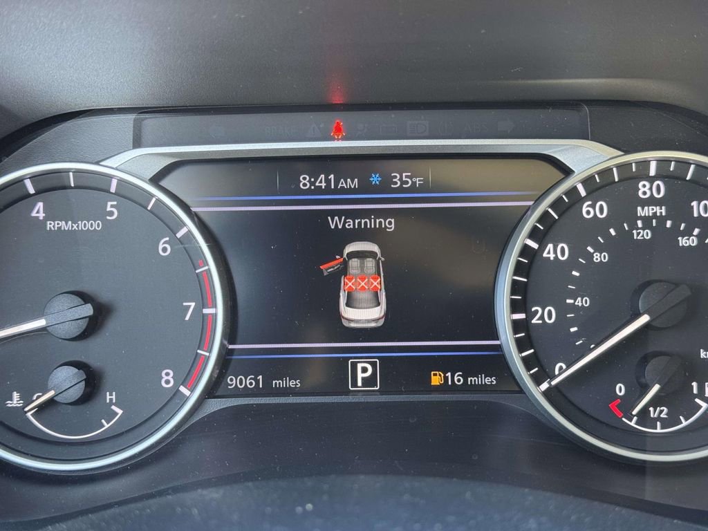 Used 2025 Nissan Sentra SV image 13