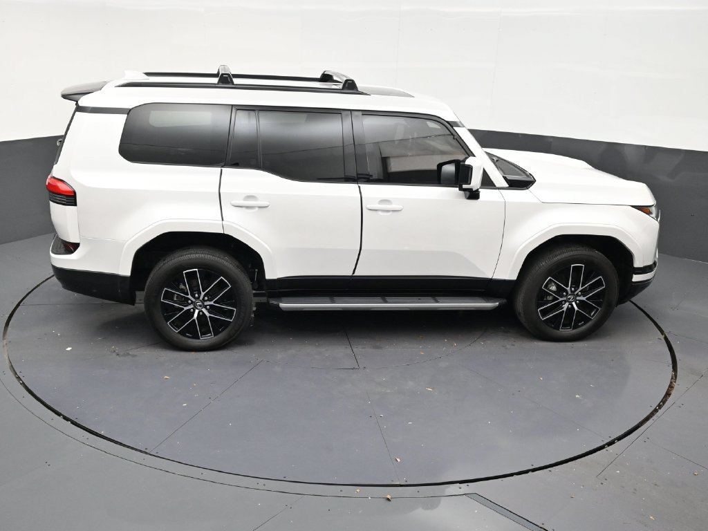 Used 2024 Lexus GX 550 w/ Cold Area Package AWD/4WD image 17