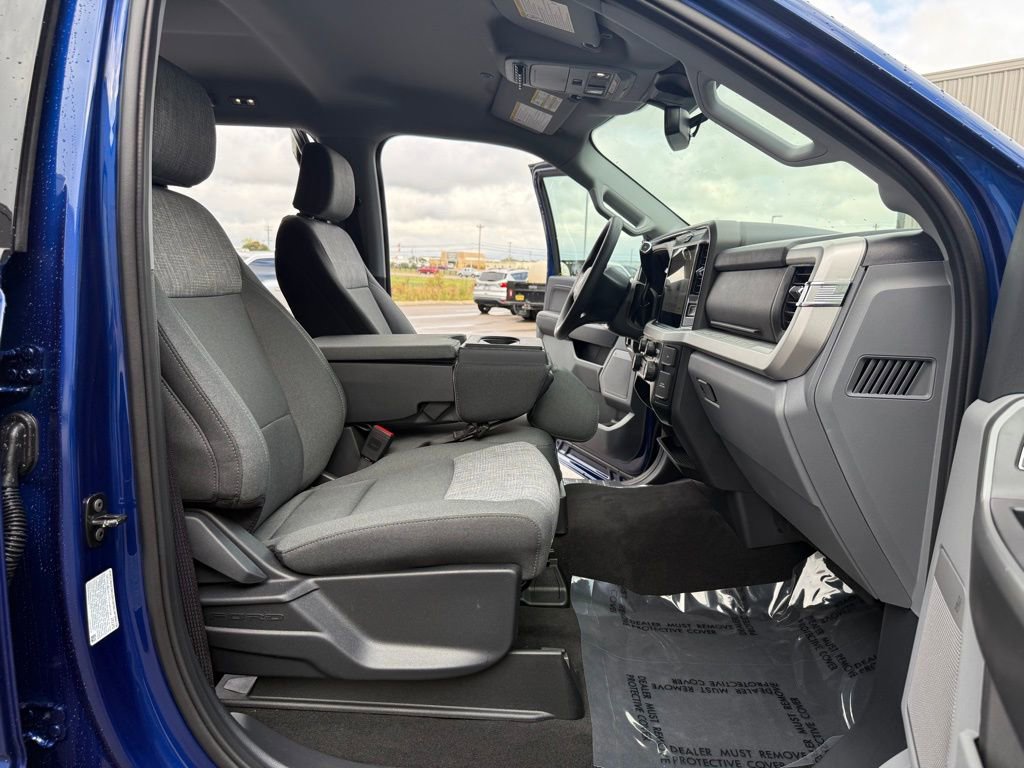 New 2026 Ford F250 XLT w/ XLT Premium Package image 17