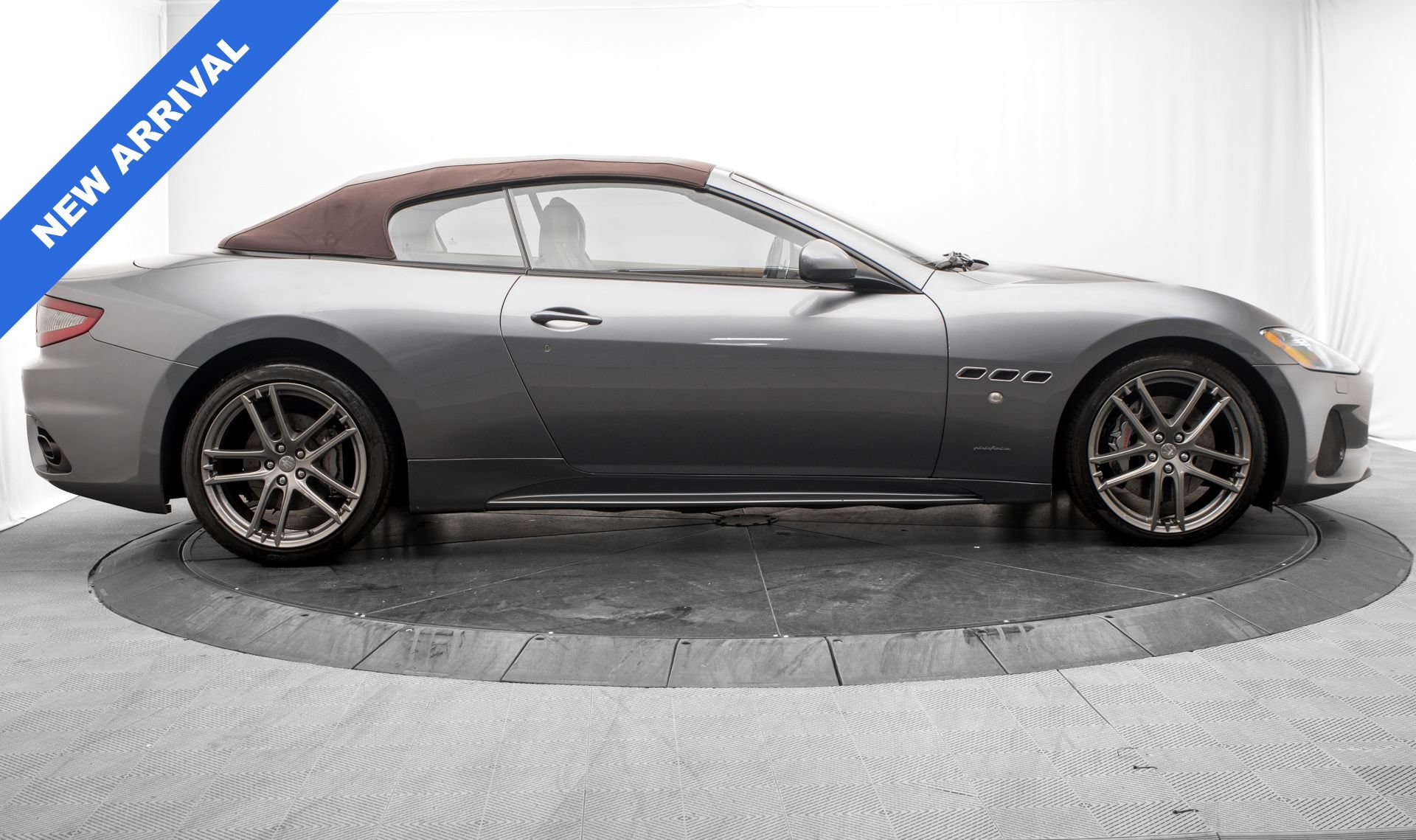 Used 2018 Maserati GranTurismo MC RWD image 10