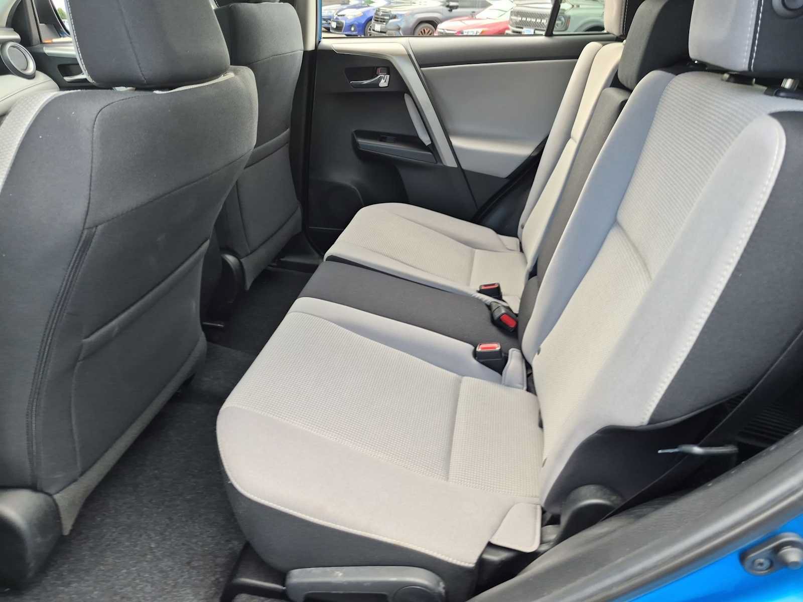 Used 2018 Toyota RAV4 XLE w/ Plus Extra Value Package FWD image 19