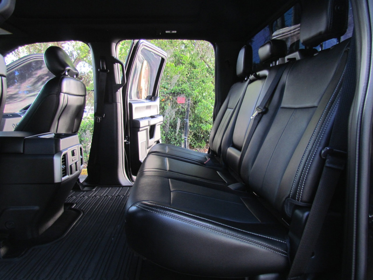 Used 2018 Ford F150 Lariat w/ Equipment Group 502A Luxury image 27