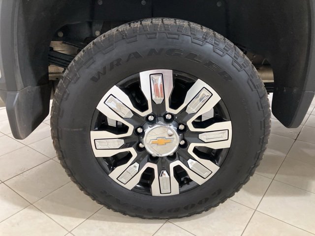 Used 2024 Chevrolet Silverado 3500 High Country w/ High Country Premium Package image 31