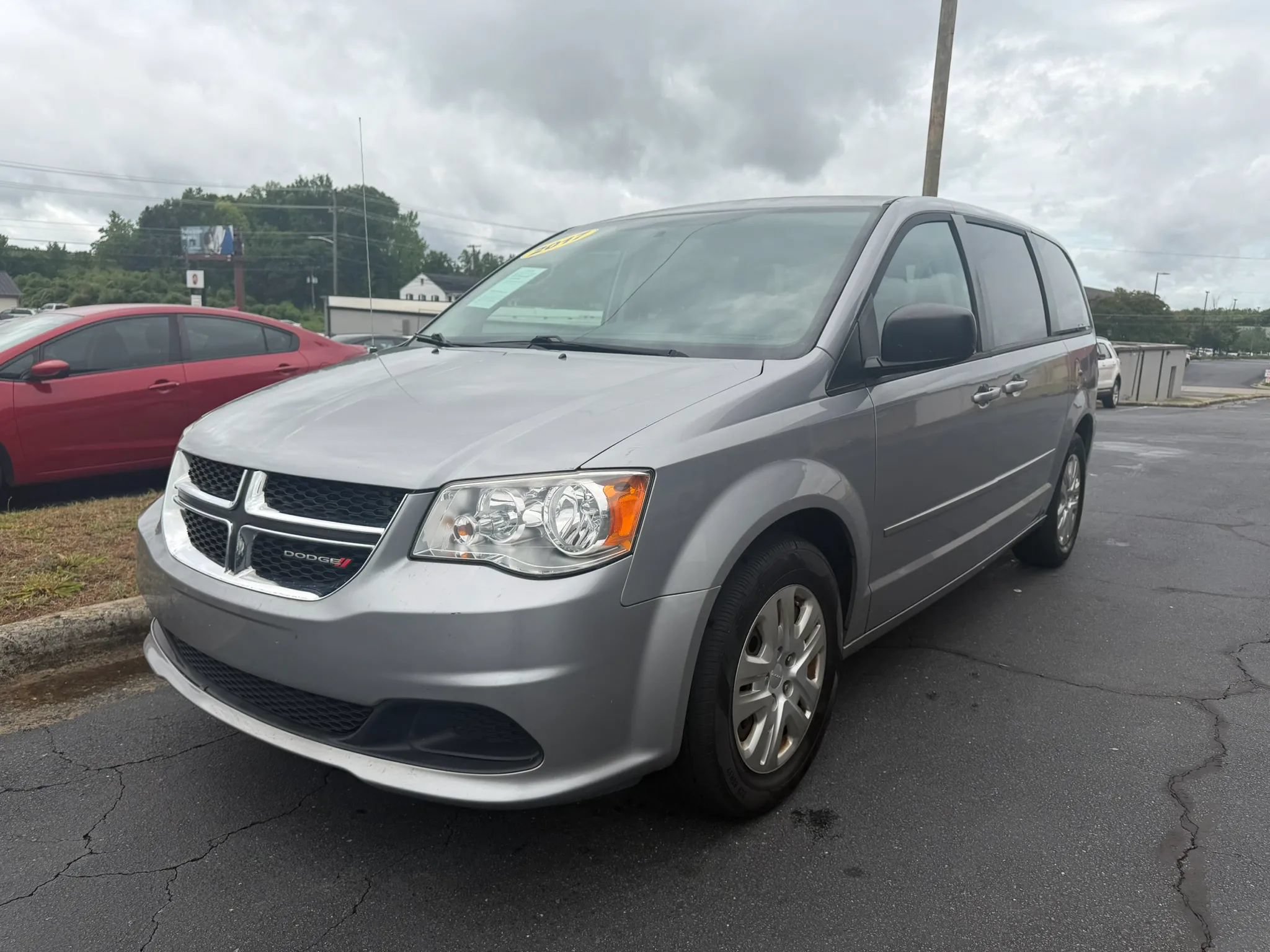 Used 2017 Dodge Grand Caravan SE w/ Power Window Group FWD image 3