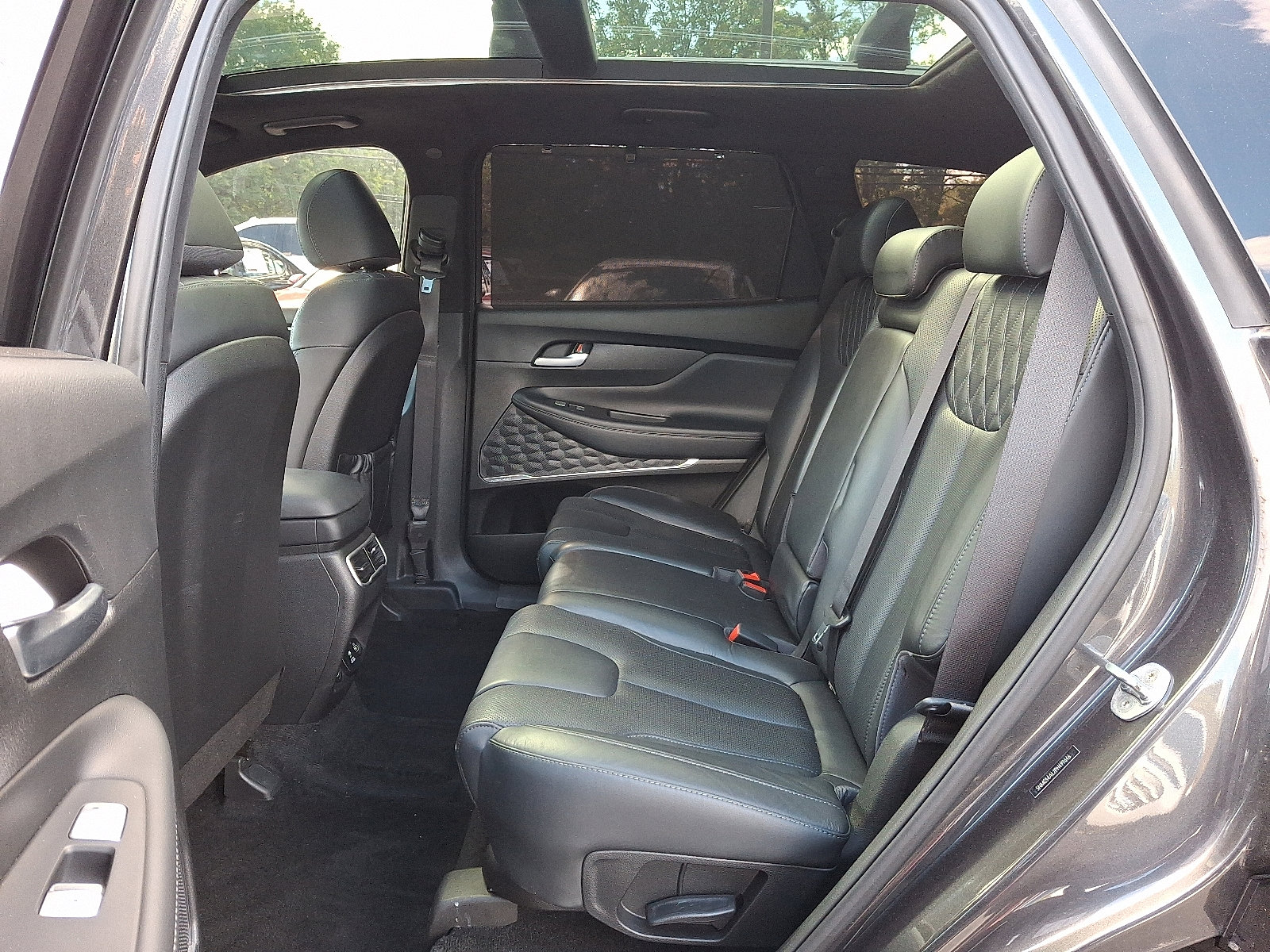 Used 2023 Hyundai Santa Fe Calligraphy image 10