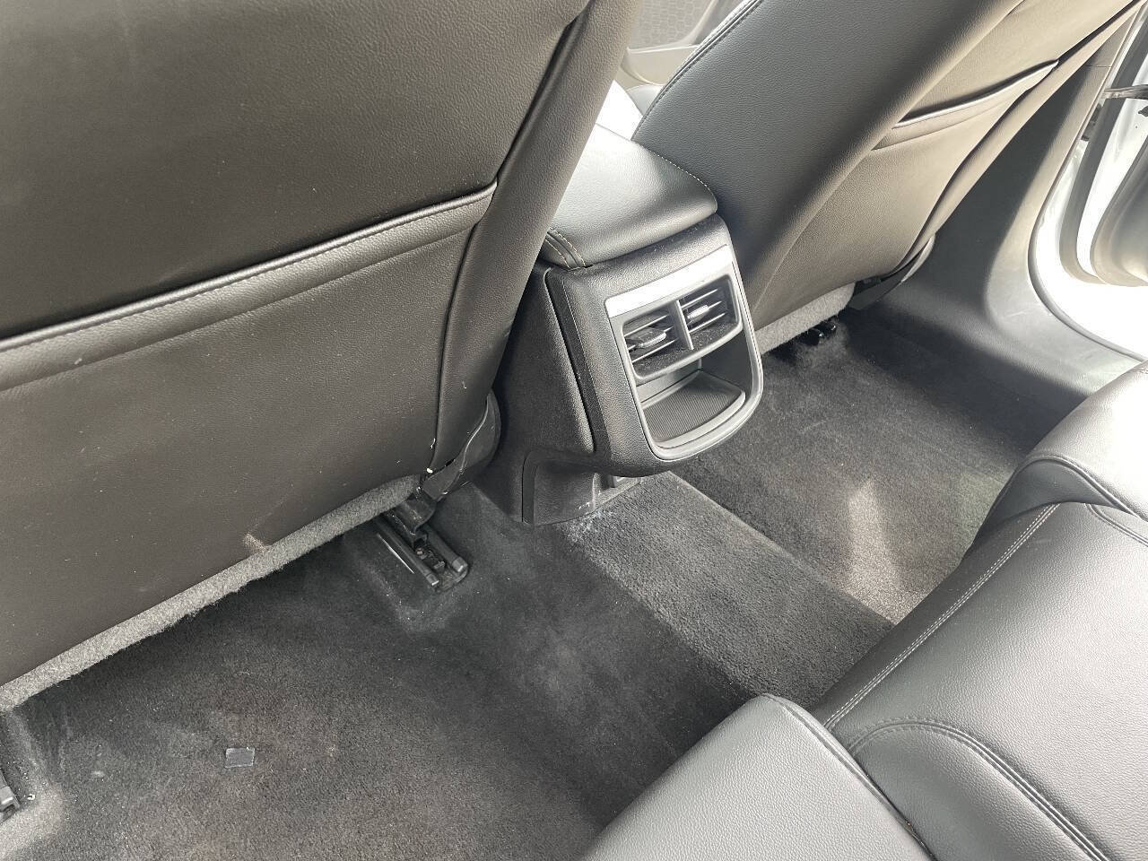 Used 2016 Chevrolet Impala LT w/ Convenience Package FWD image 35