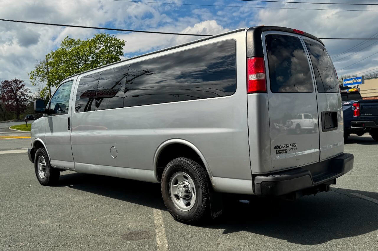 Used 2016 Chevrolet Express 3500 LS RWD image 6