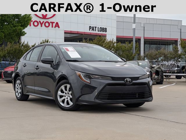 Used 2023 Toyota Corolla LE image 2