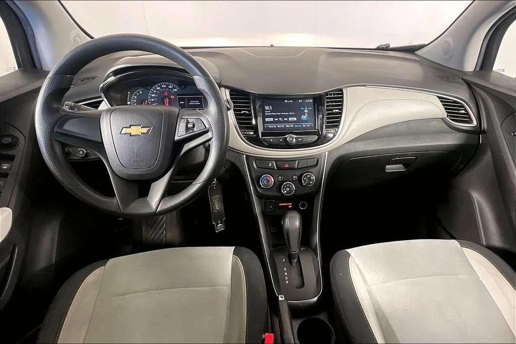 Used 2017 Chevrolet Trax LS AWD/4WD image 17