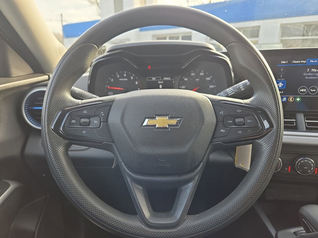 Used 2024 Chevrolet Trax LS w/ LS Convenience Package image 23