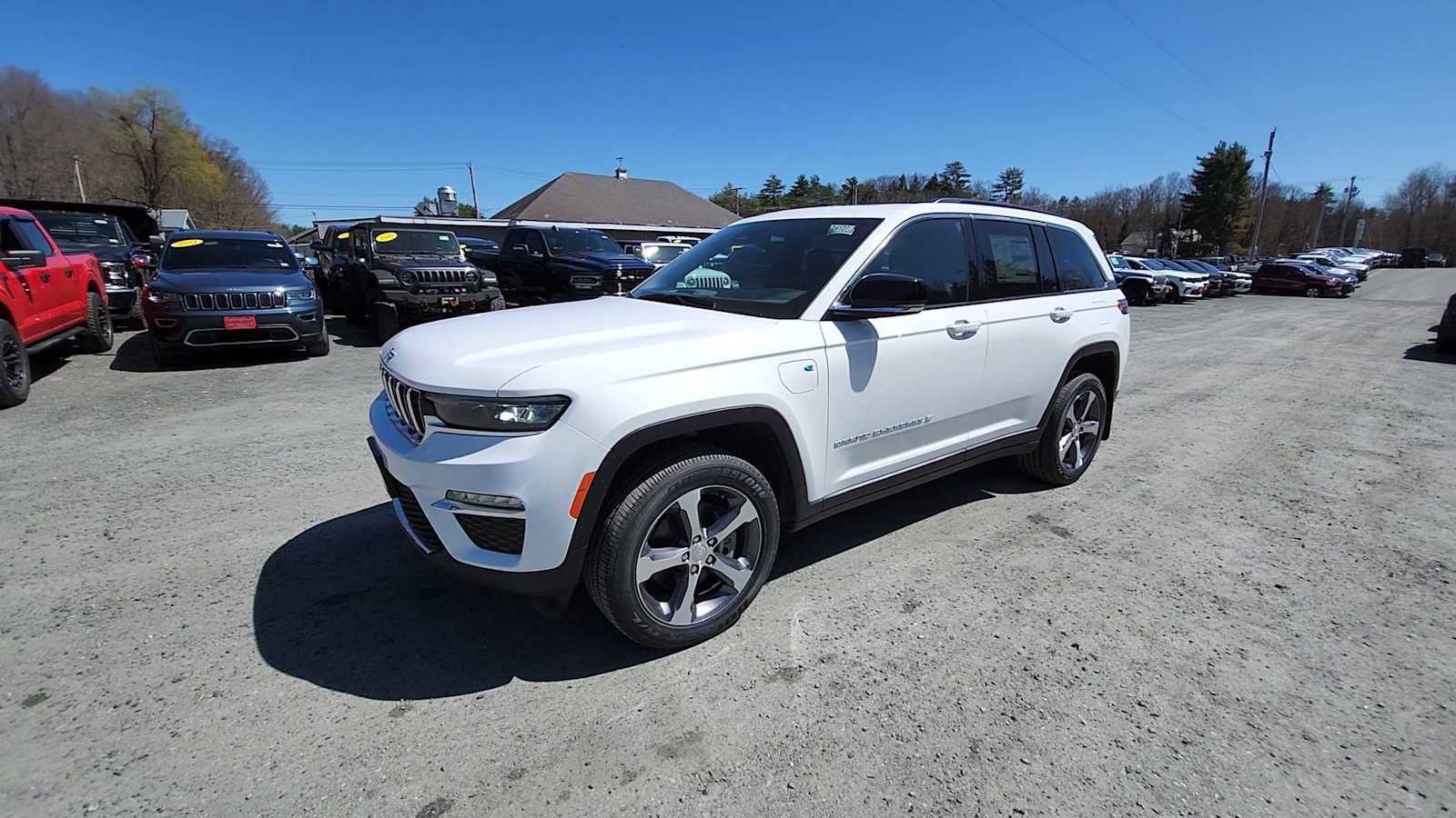 New 2024 Jeep Grand Cherokee Limited 4xe image 4