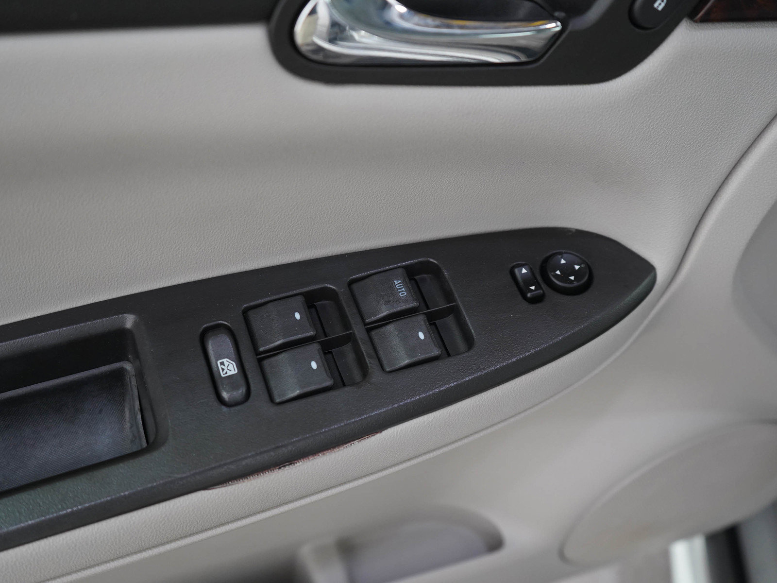 Used 2014 Chevrolet Impala Limited LS FWD image 18