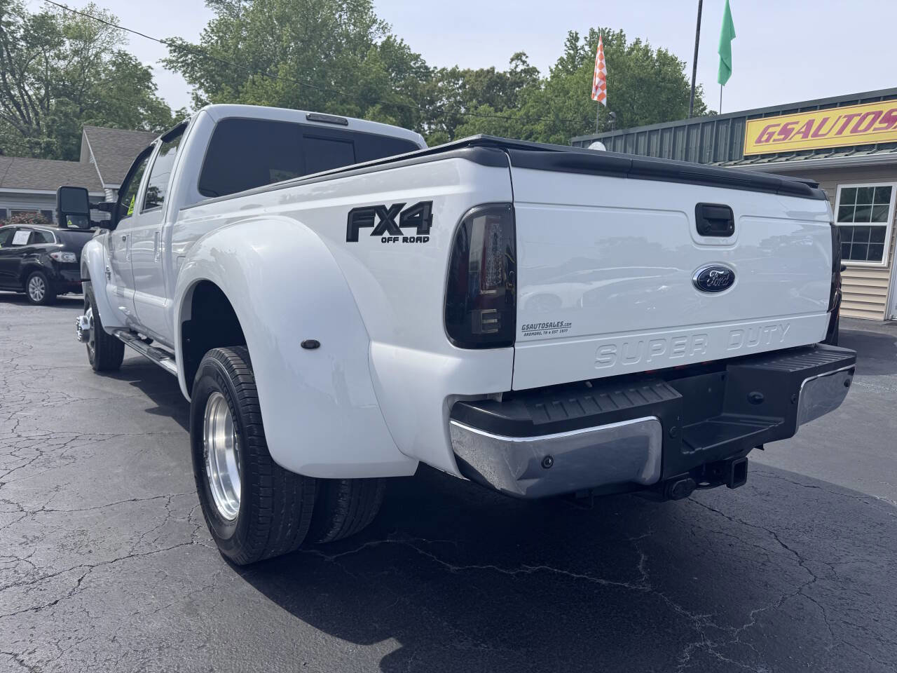 Used 2014 Ford F450 Lariat w/ Lariat Ultimate Package AWD/4WD image 4