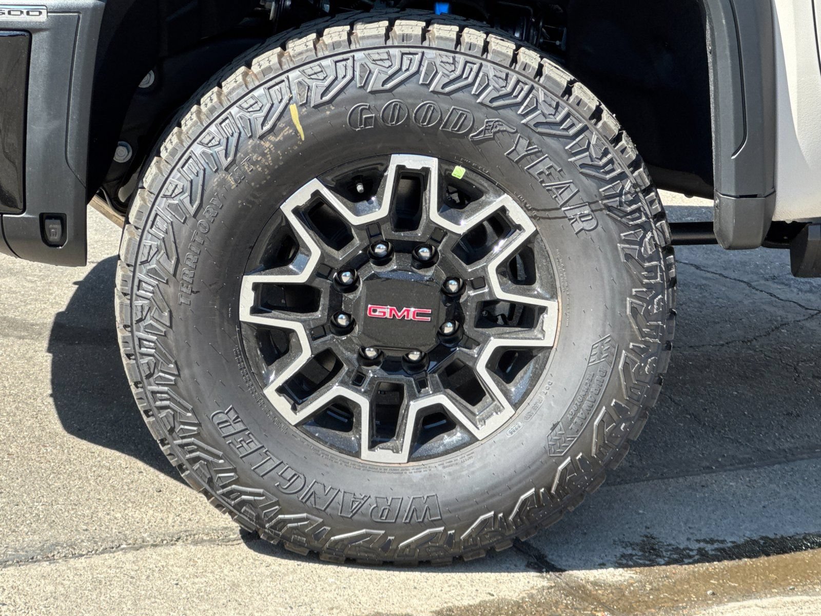 New 2026 GMC Sierra 2500 AT4X AWD/4WD image 32