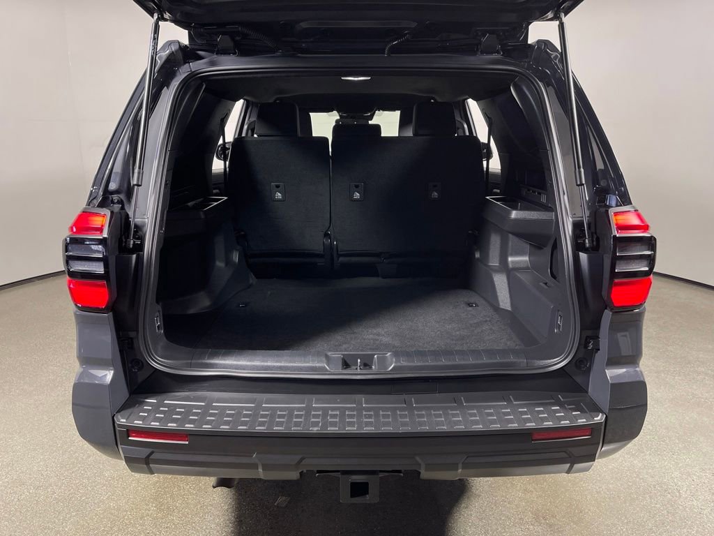 Used 2025 Toyota 4Runner SR5 image 10