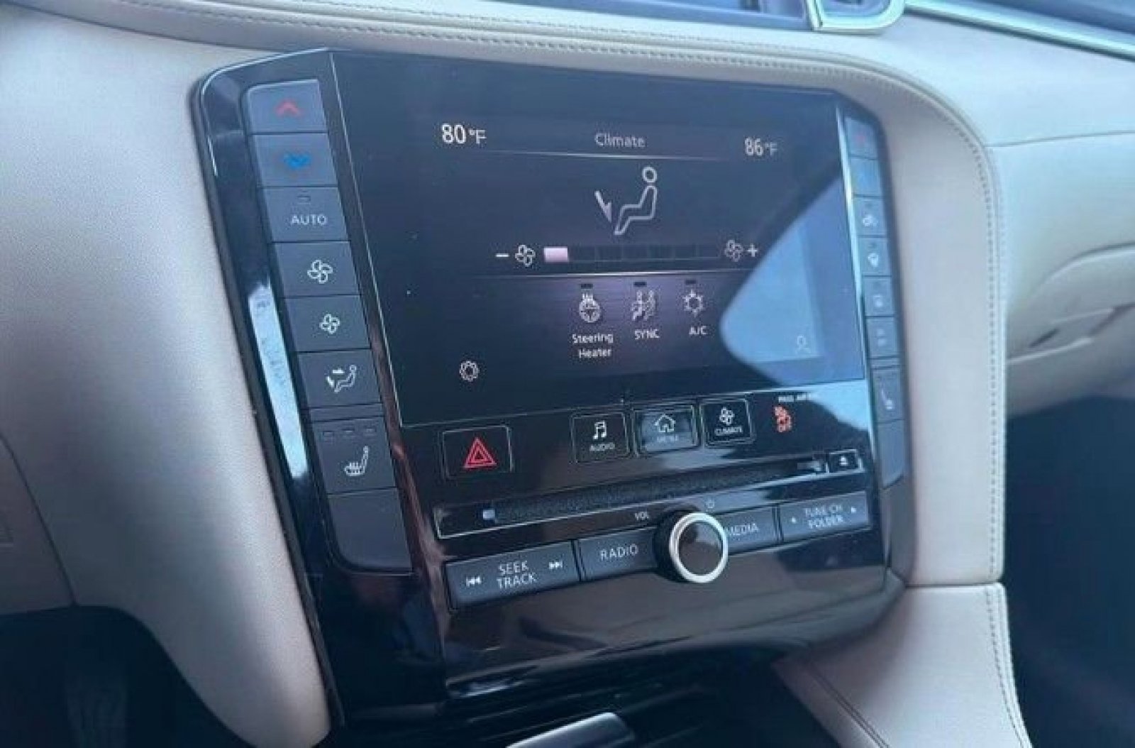Used 2020 INFINITI QX50 Essential image 13