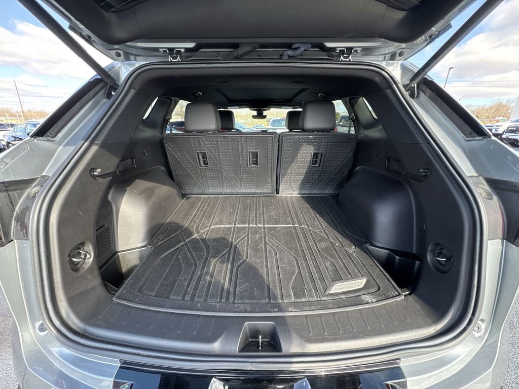 Used 2023 Chevrolet Blazer RS w/ Driver Confidence II Package image 24