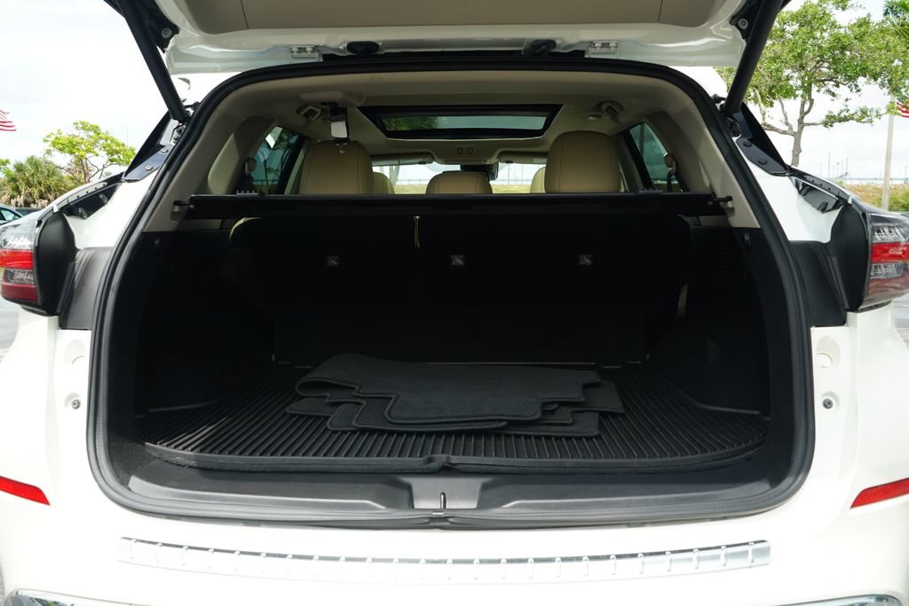 Used 2023 Nissan Murano Platinum w/ Cargo Package FWD image 17