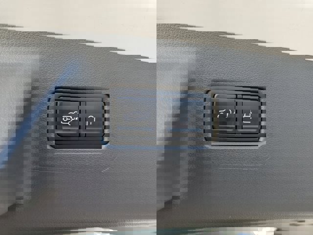 Used 2025 Hyundai Santa Fe SEL image 11