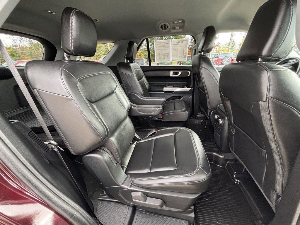 Used 2023 Ford Explorer XLT w/ Equipment Group 202A image 17