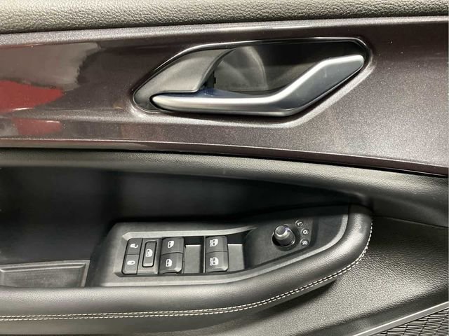 Used 2022 Jeep Grand Cherokee Altitude image 10