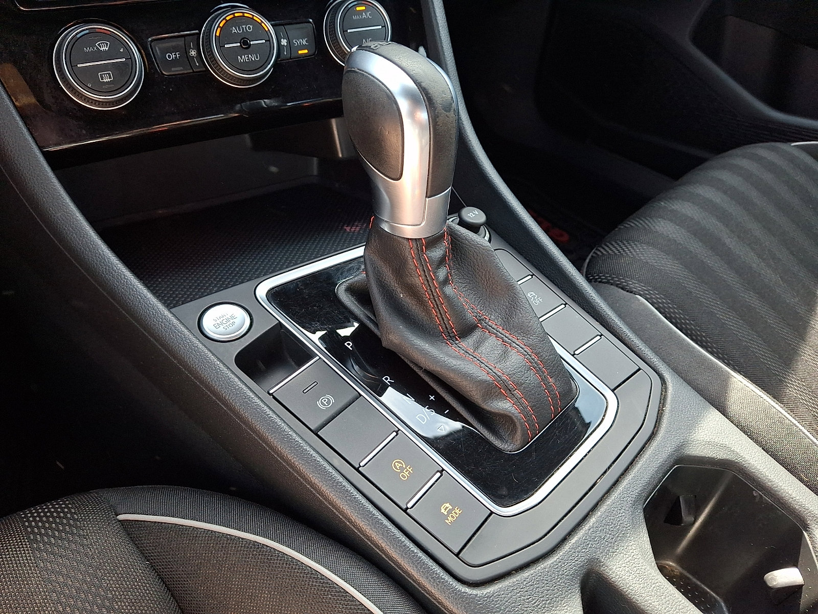 Used 2019 Volkswagen Jetta GLI FWD image 14