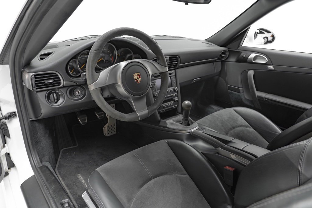 Used 2010 Porsche 911 GT3 image 2