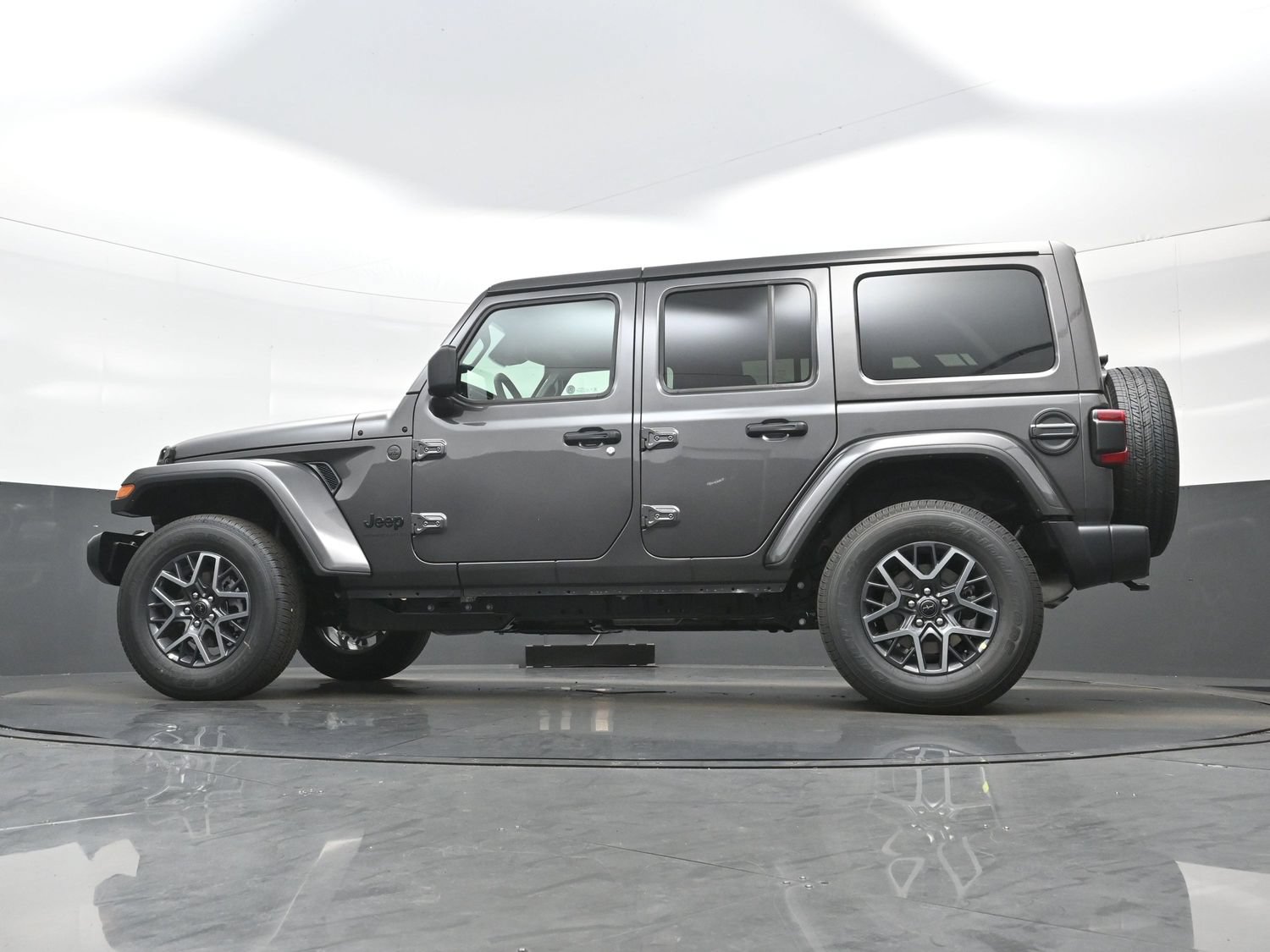 New 2026 Jeep Wrangler Unlimited Sahara AWD/4WD image 15