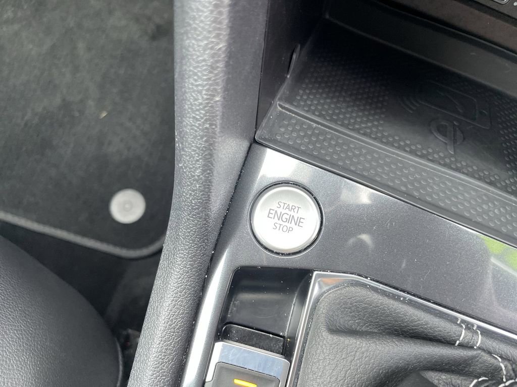 Certified 2023 Volkswagen Tiguan SE image 24