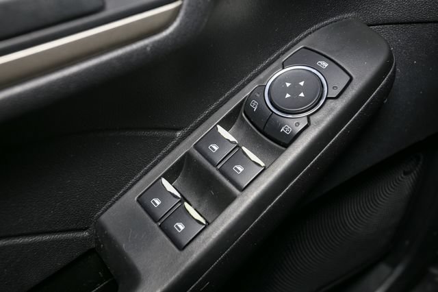Used 2022 Ford Escape SE w/ Cold Weather Package AWD/4WD image 33