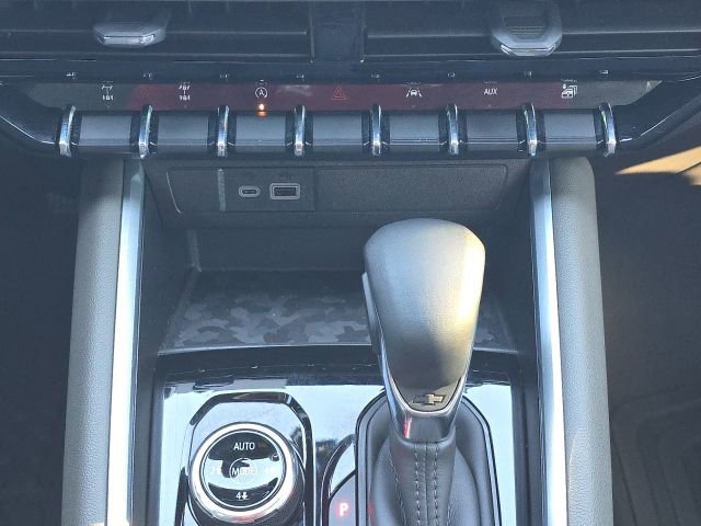 Used 2024 Chevrolet Colorado ZR2 image 30