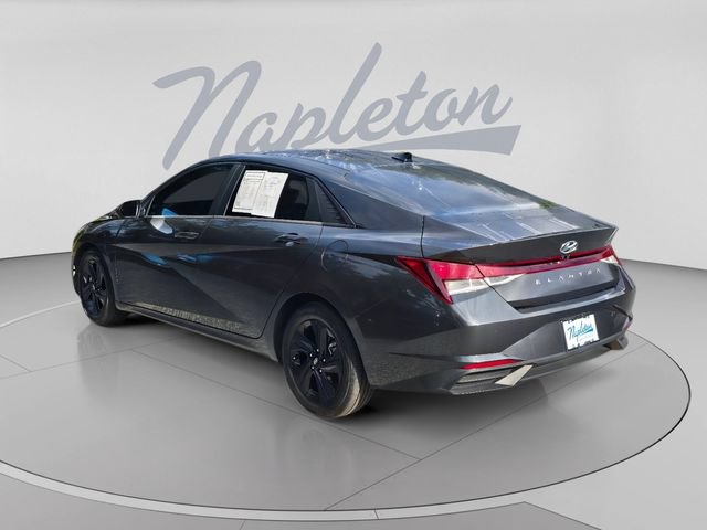 Used 2022 Hyundai Elantra SEL FWD image 7