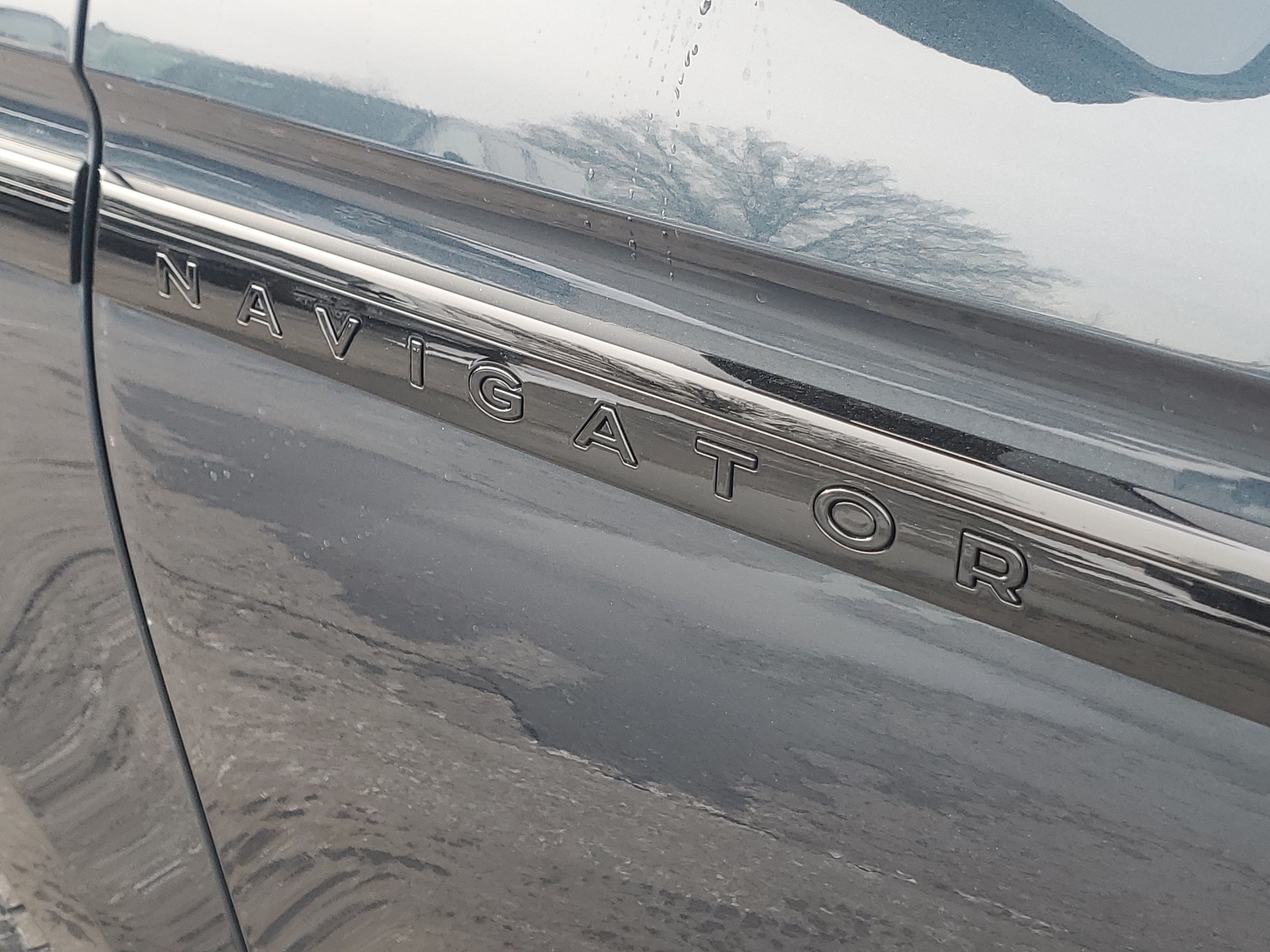 New 2026 Lincoln Navigator Reserve w/ Jet Appearance Package AWD/4WD image 7