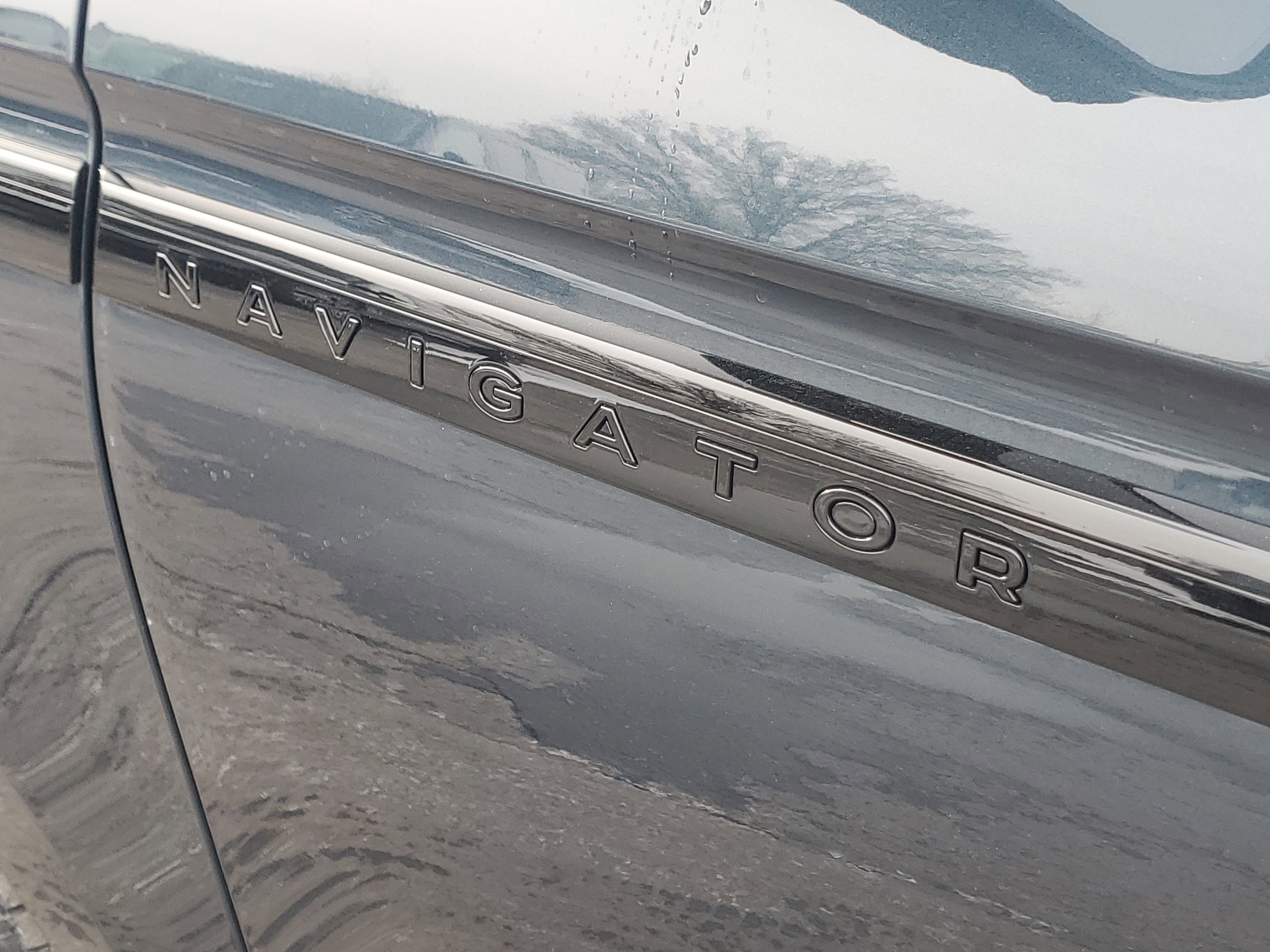 New 2026 Lincoln Navigator Reserve w/ Jet Appearance Package image 7