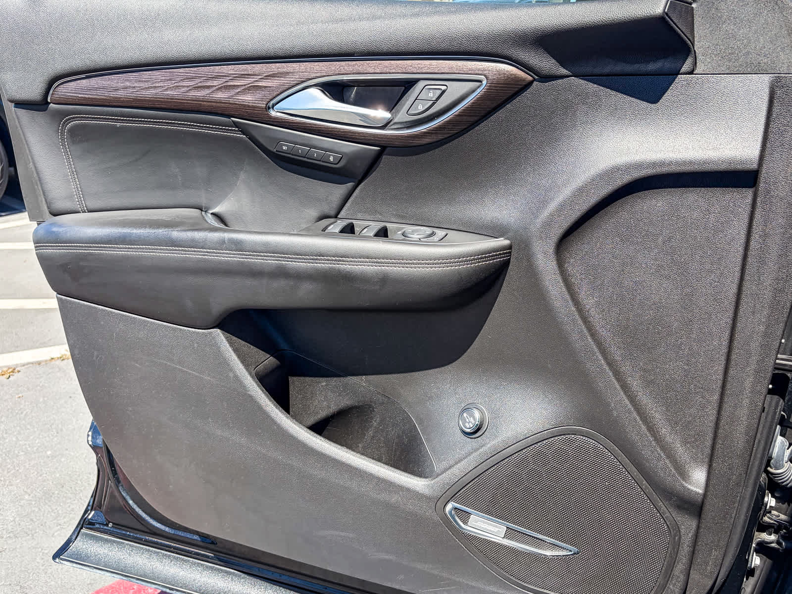 Used 2023 Buick Envision Avenir AWD/4WD image 19