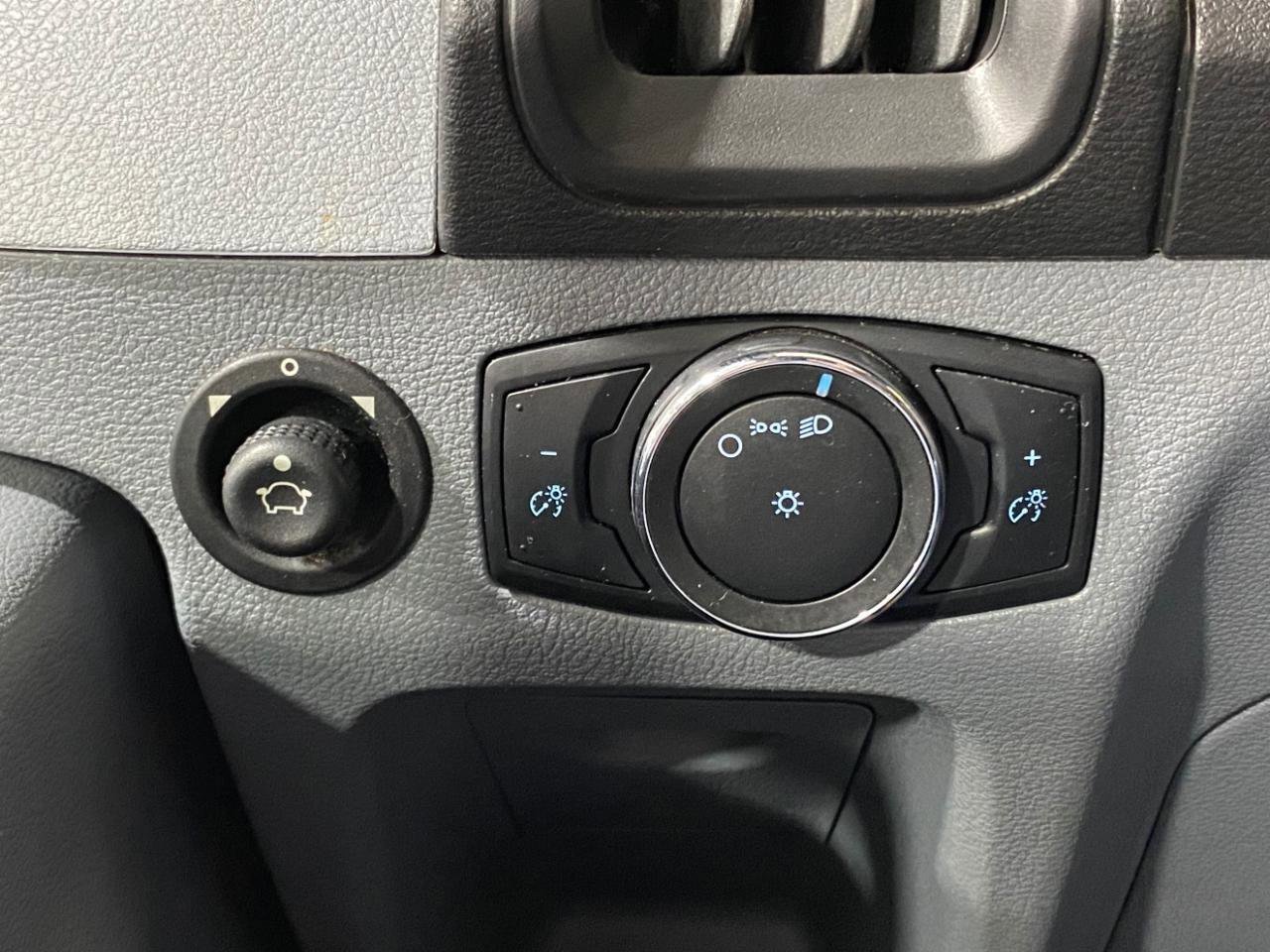 Used 2019 Ford Transit 350 XL image 16