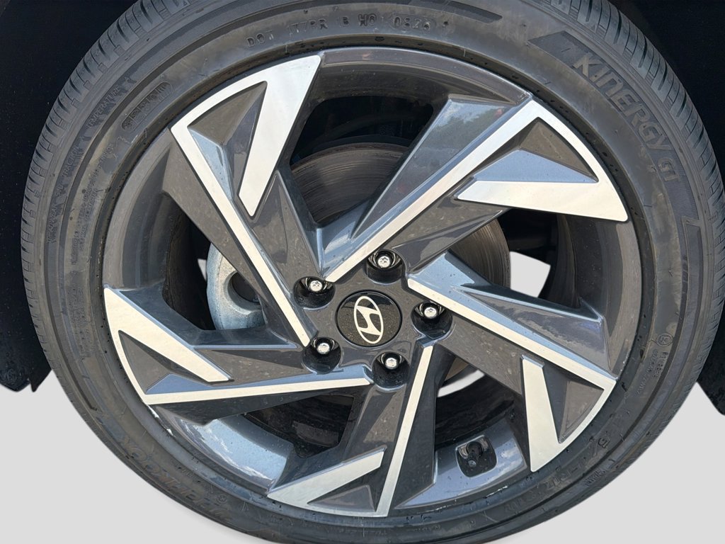 Certified 2025 Hyundai Elantra SEL FWD image 15