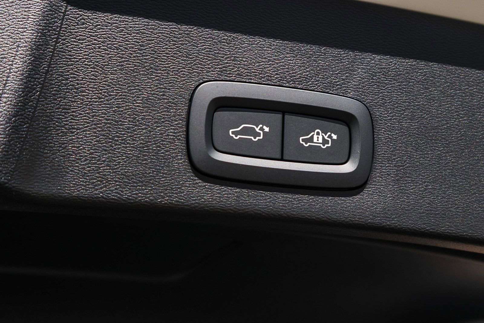 New 2026 Volvo XC40 B5 Ultra w/ Climate Package image 26