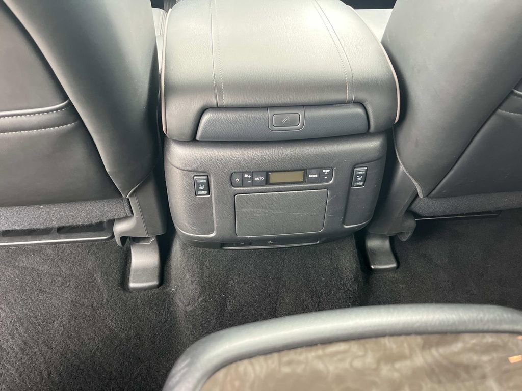 Used 2022 Nissan Armada Platinum w/ Captain's Chairs Package AWD/4WD image 17