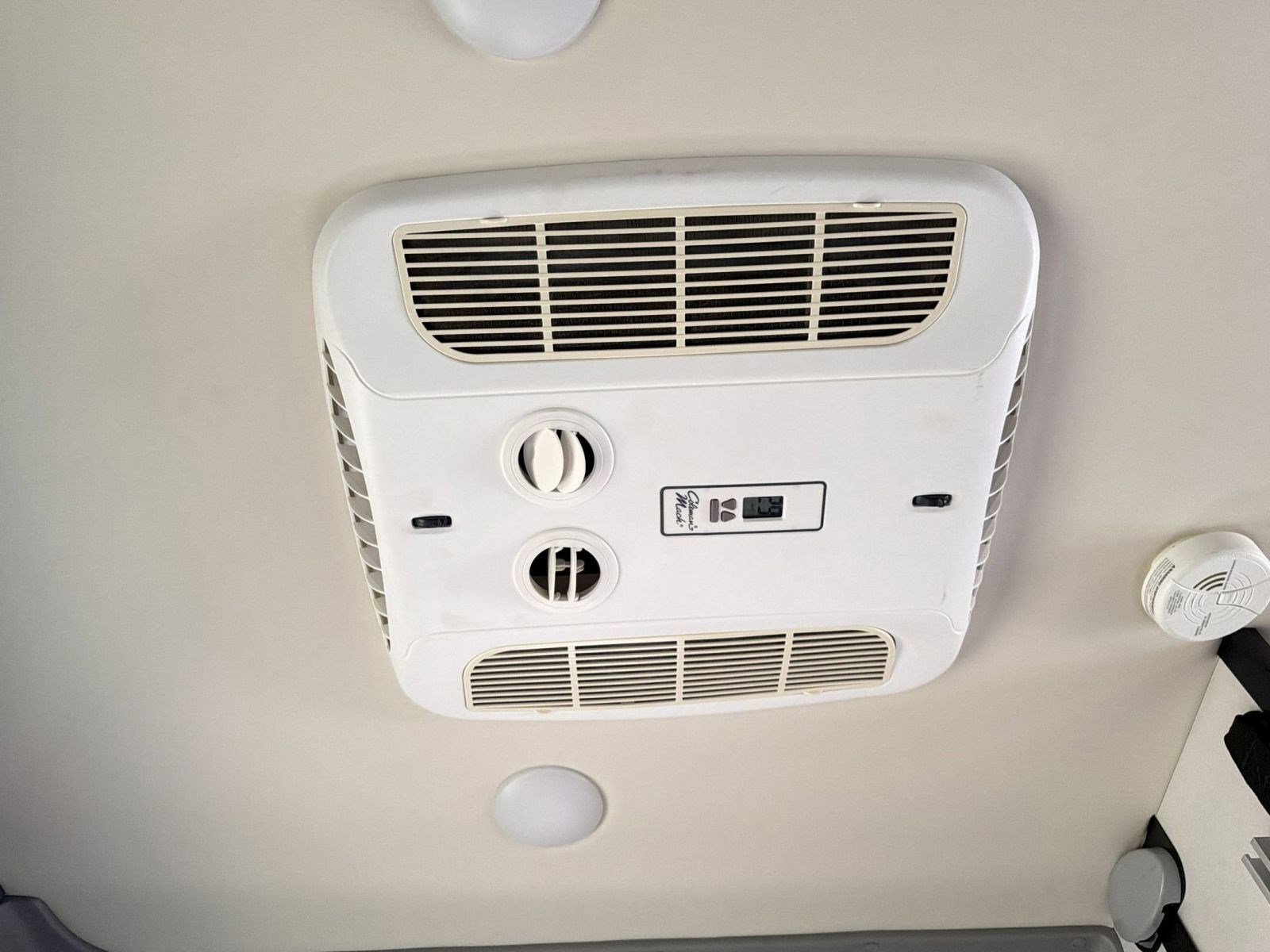 Used 2021 Mercedes-Benz Sprinter 2500 image 25