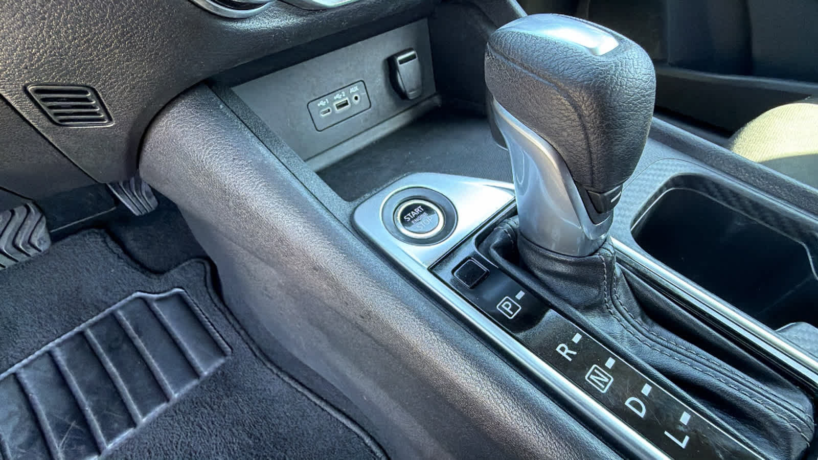 Used 2022 Nissan Sentra SV FWD image 17