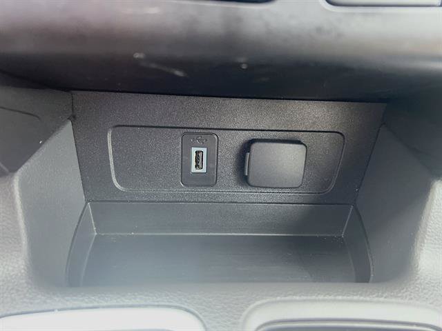 Used 2017 Ford Escape Titanium FWD image 24