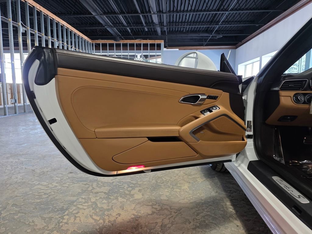 Used 2019 Porsche 911 Turbo S image 15